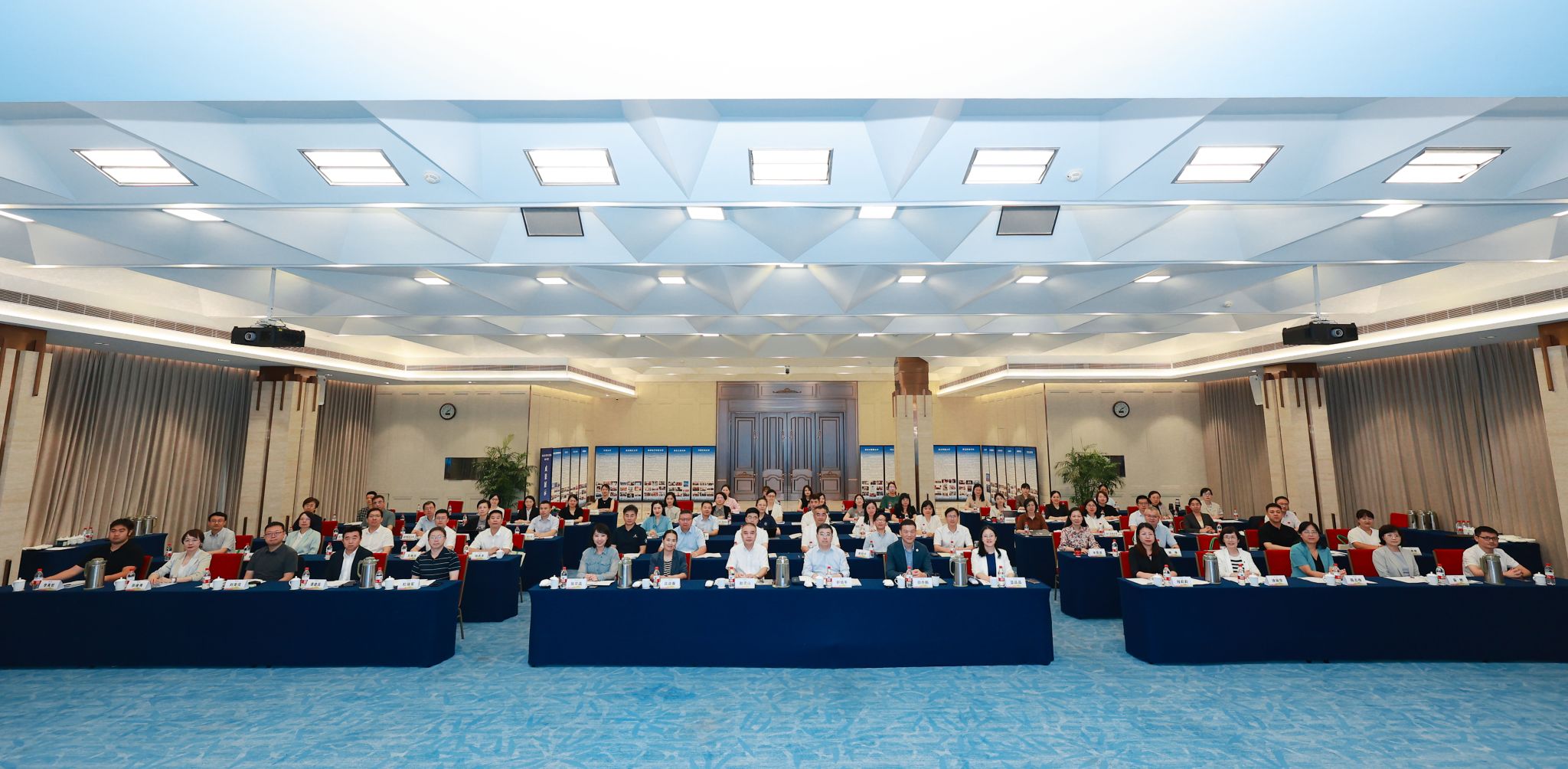 浙江理工大学副校长姚菊明出席全省国际中文教育...